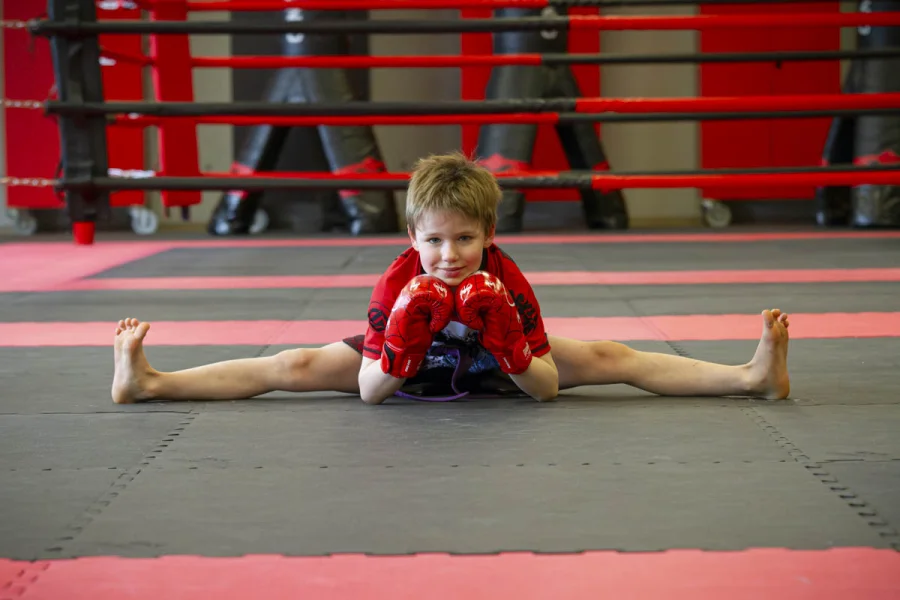 Dehnung und Beweglichkeit im Kindertraining